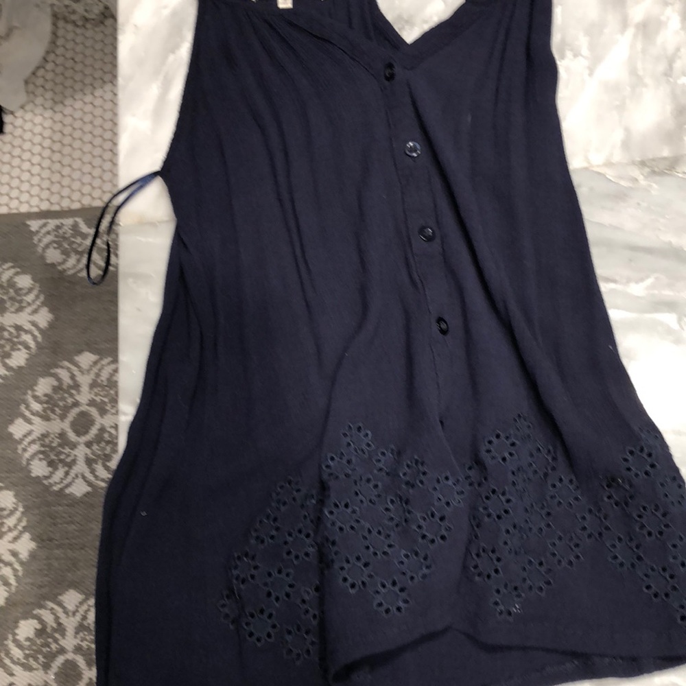 navy loose tank top with designs